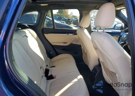 2016 BMW X1 xDrive28I z USA, uszkodzony, nr VIN WBXHT3C37GP884279